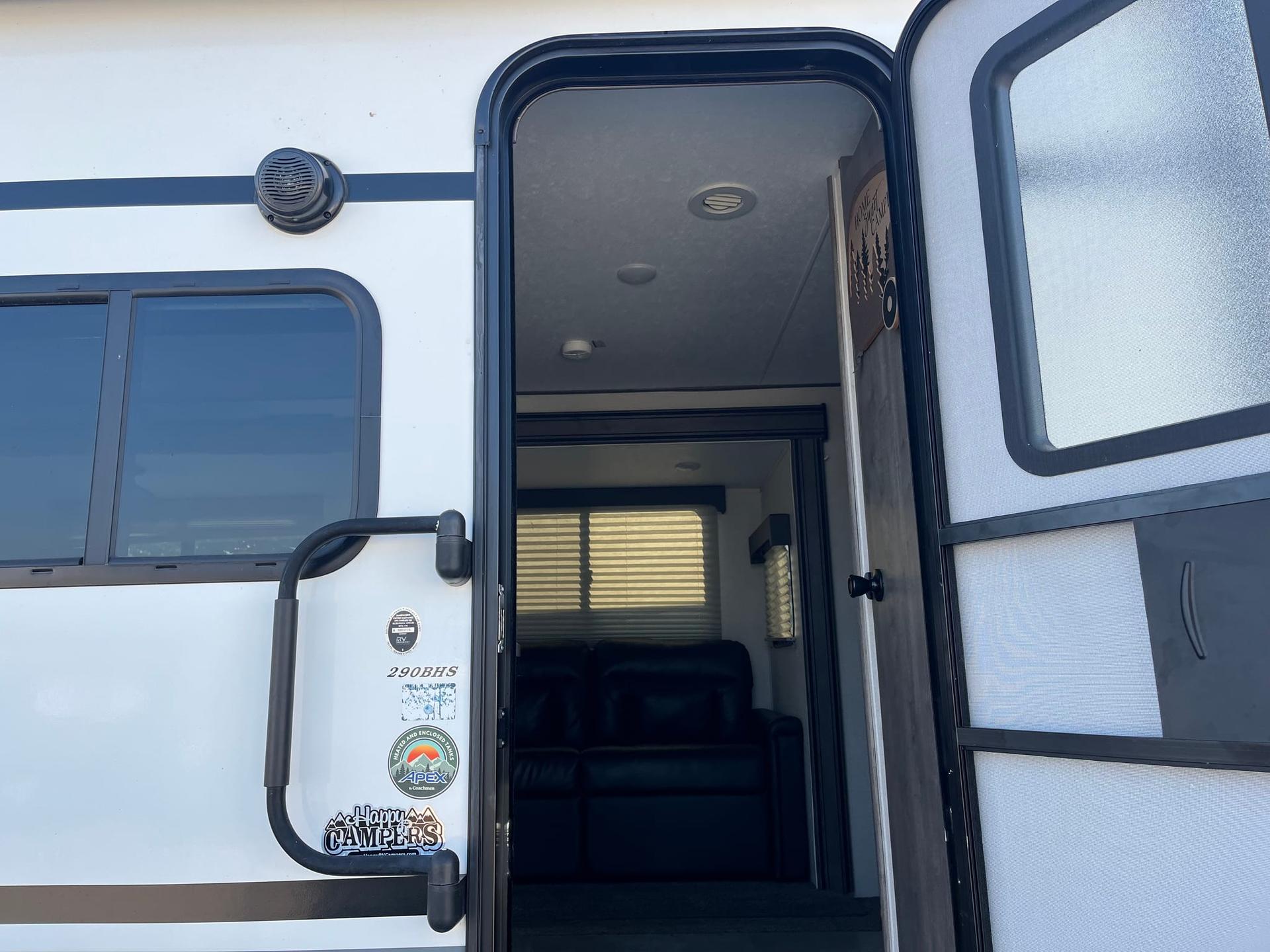 2021 Coachmen 2021 Coachmen Apex Ultra-Lite - thumbnail 12