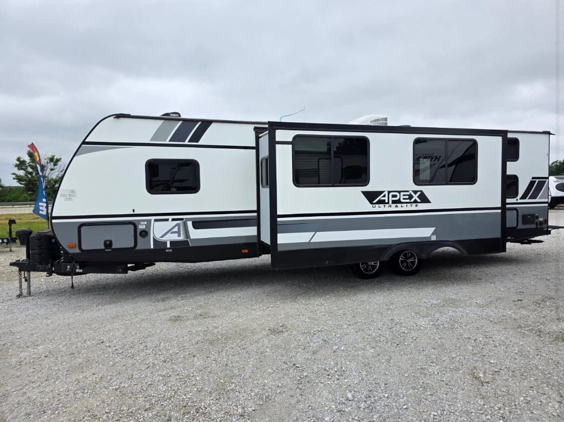 2021 Coachmen 2021 Coachmen Apex Ultra-Lite - thumbnail 18