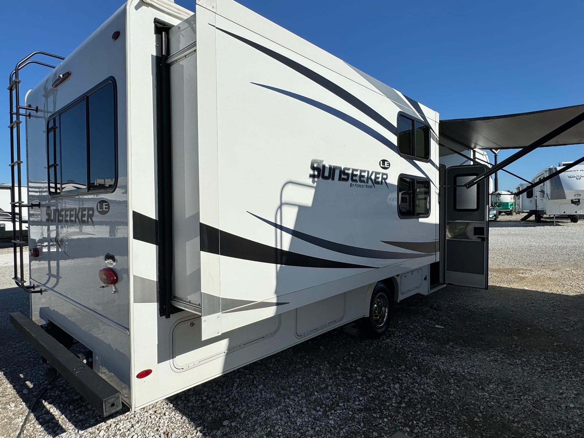 2020 Forest River 2020 Forest River Sunseeker - thumbnail 18