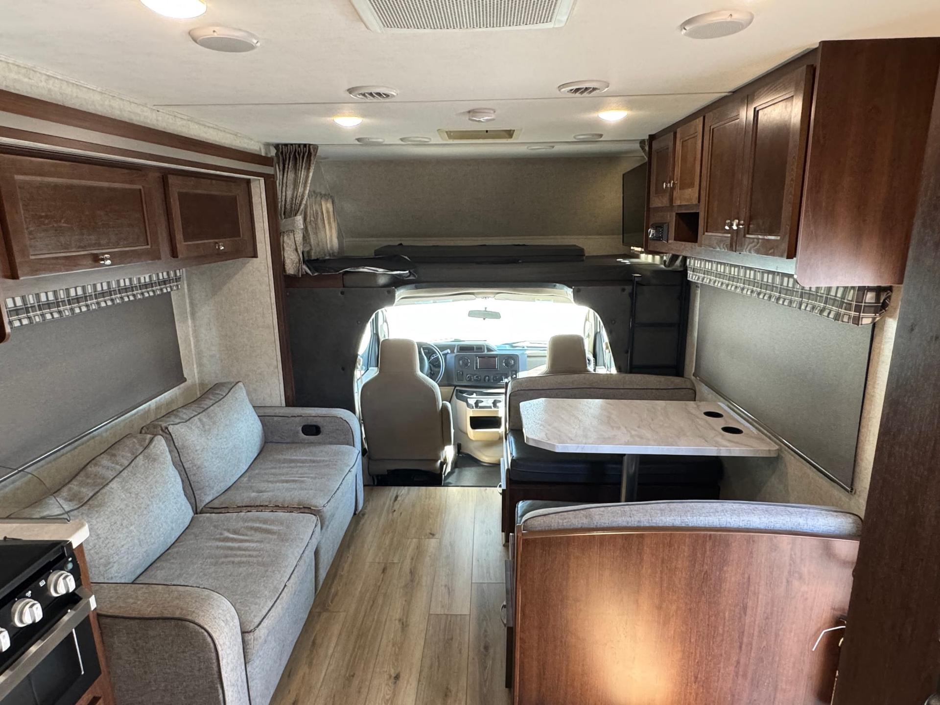 2020 Forest River 2020 Forest River Sunseeker - thumbnail 25