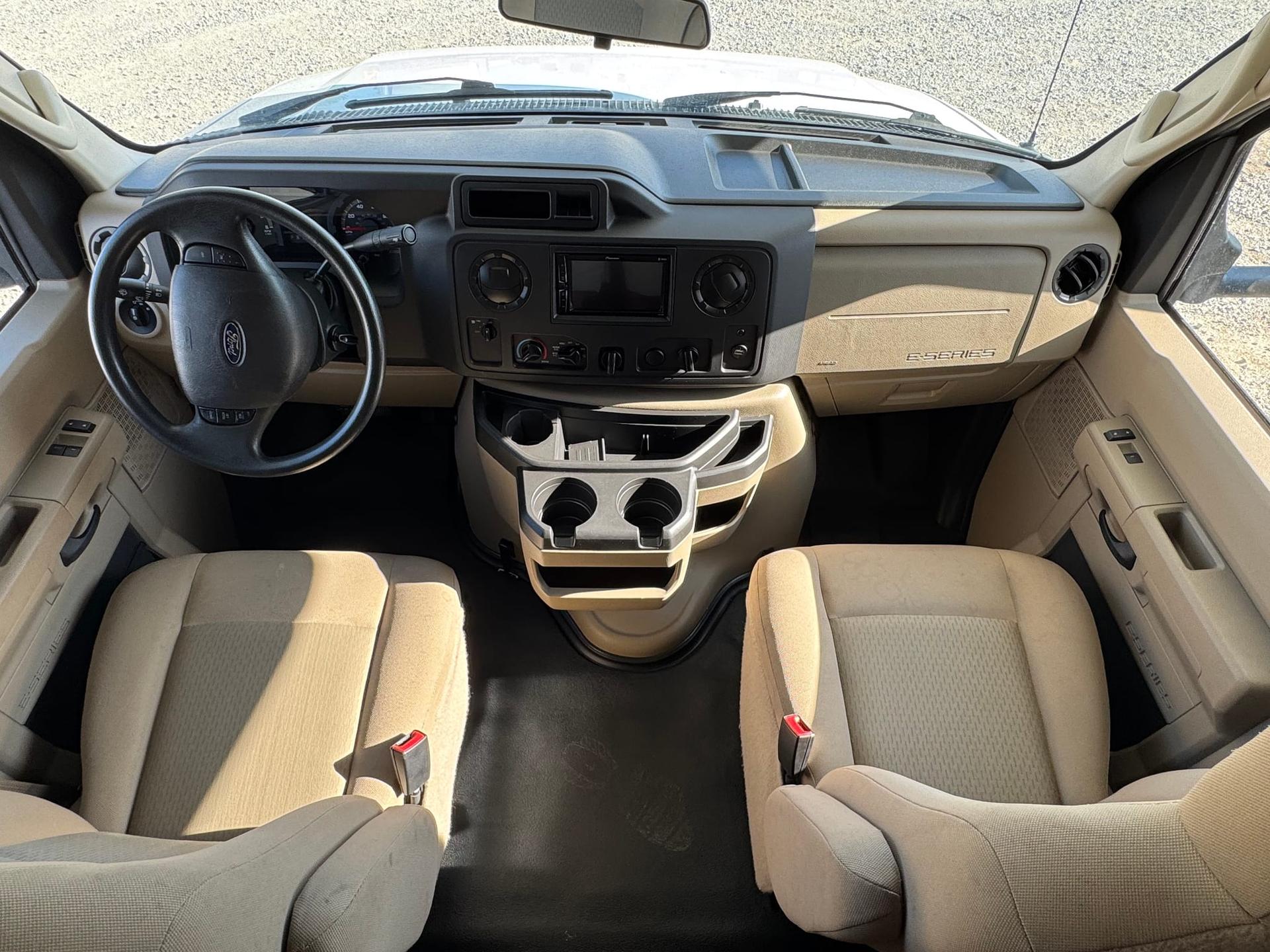 2020 Forest River 2020 Forest River Sunseeker - thumbnail 36