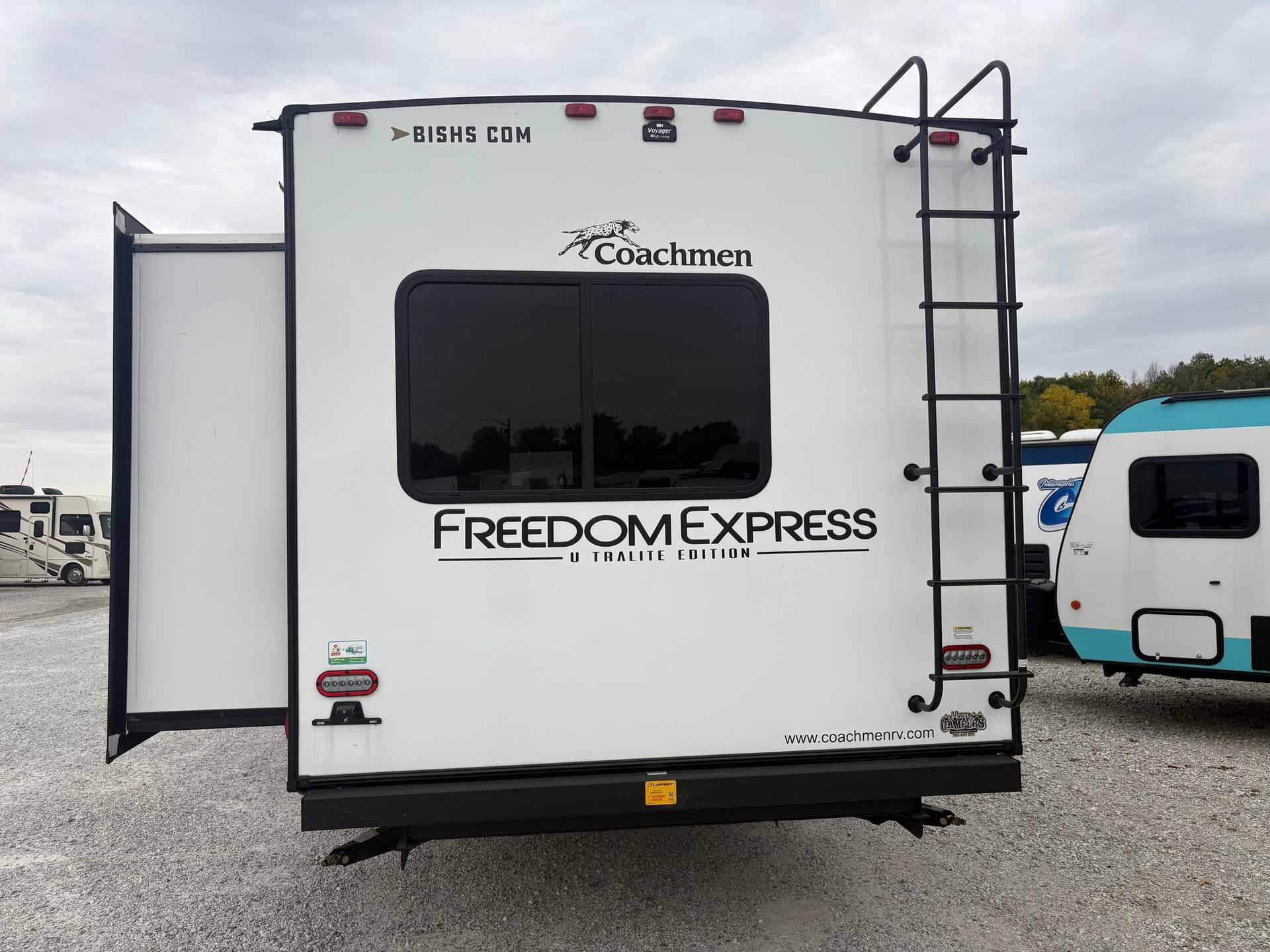 2024 Coachmen 2024 Coachmen Freedom Express Ultra Lite - thumbnail 9