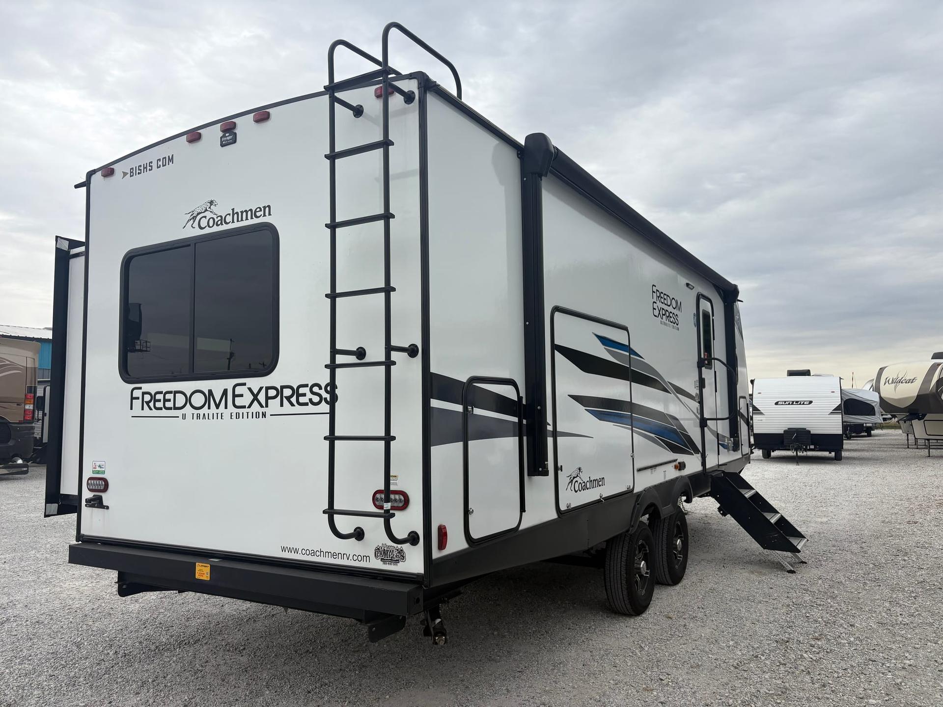 2024 Coachmen 2024 Coachmen Freedom Express Ultra Lite - thumbnail 10