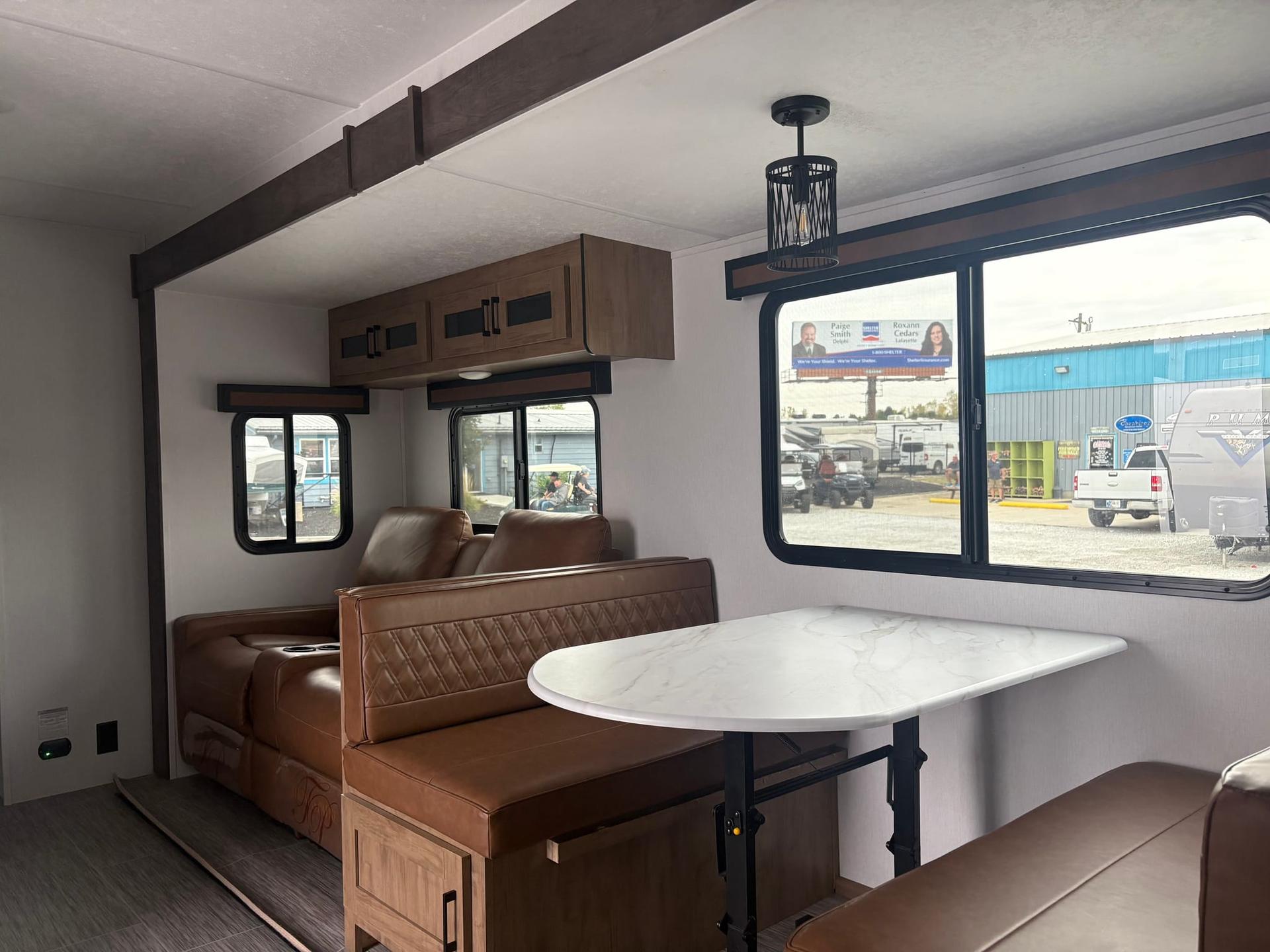 2024 Coachmen 2024 Coachmen Freedom Express Ultra Lite - thumbnail 15