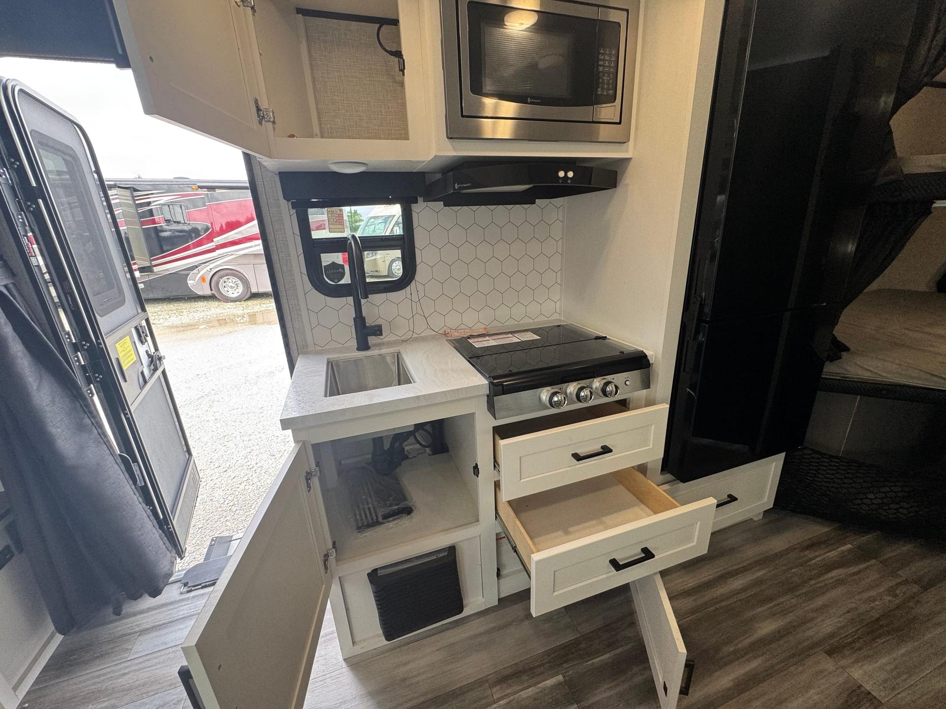 2025 Jayco 2025 Jayco Jay Feather Air - thumbnail 8