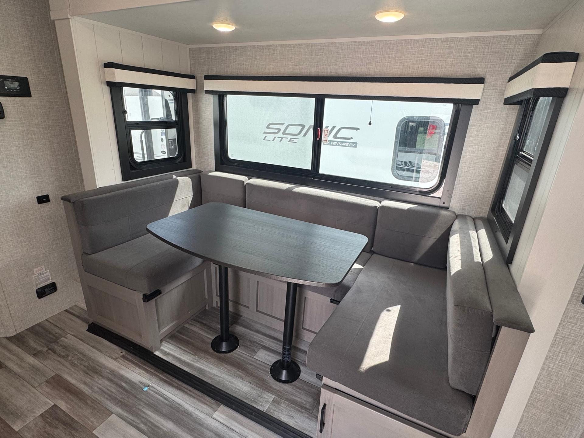 2025 Jayco 2025 Jayco Jay Feather Air - thumbnail 17