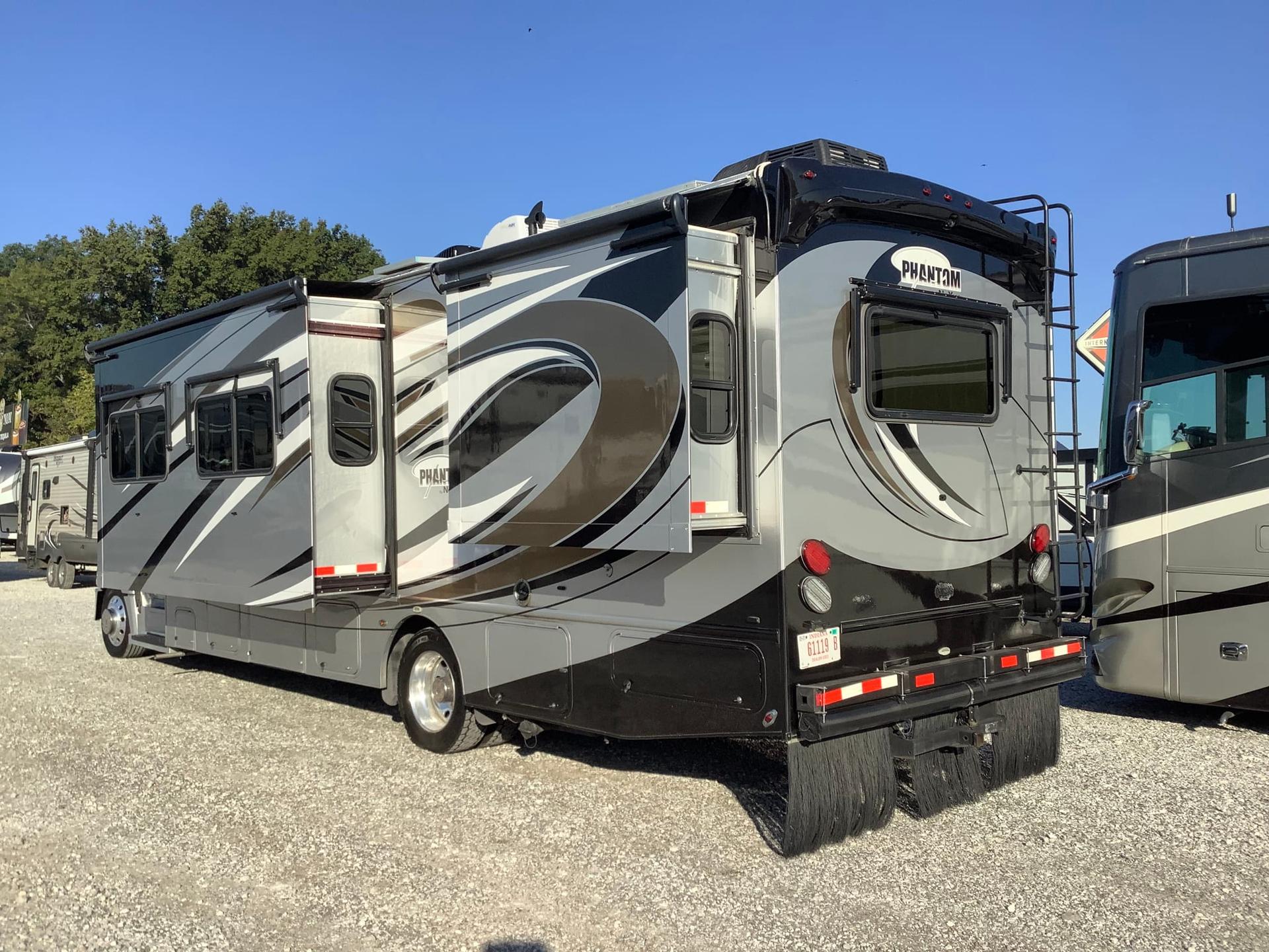 2016 NeXus RV 2016 NeXus RV Phantom SC - thumbnail 24