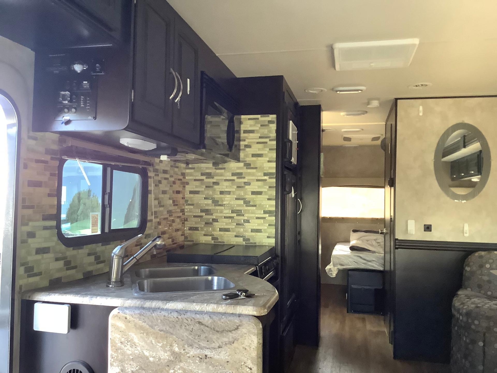 2016 NeXus RV 2016 NeXus RV Phantom SC - thumbnail 5