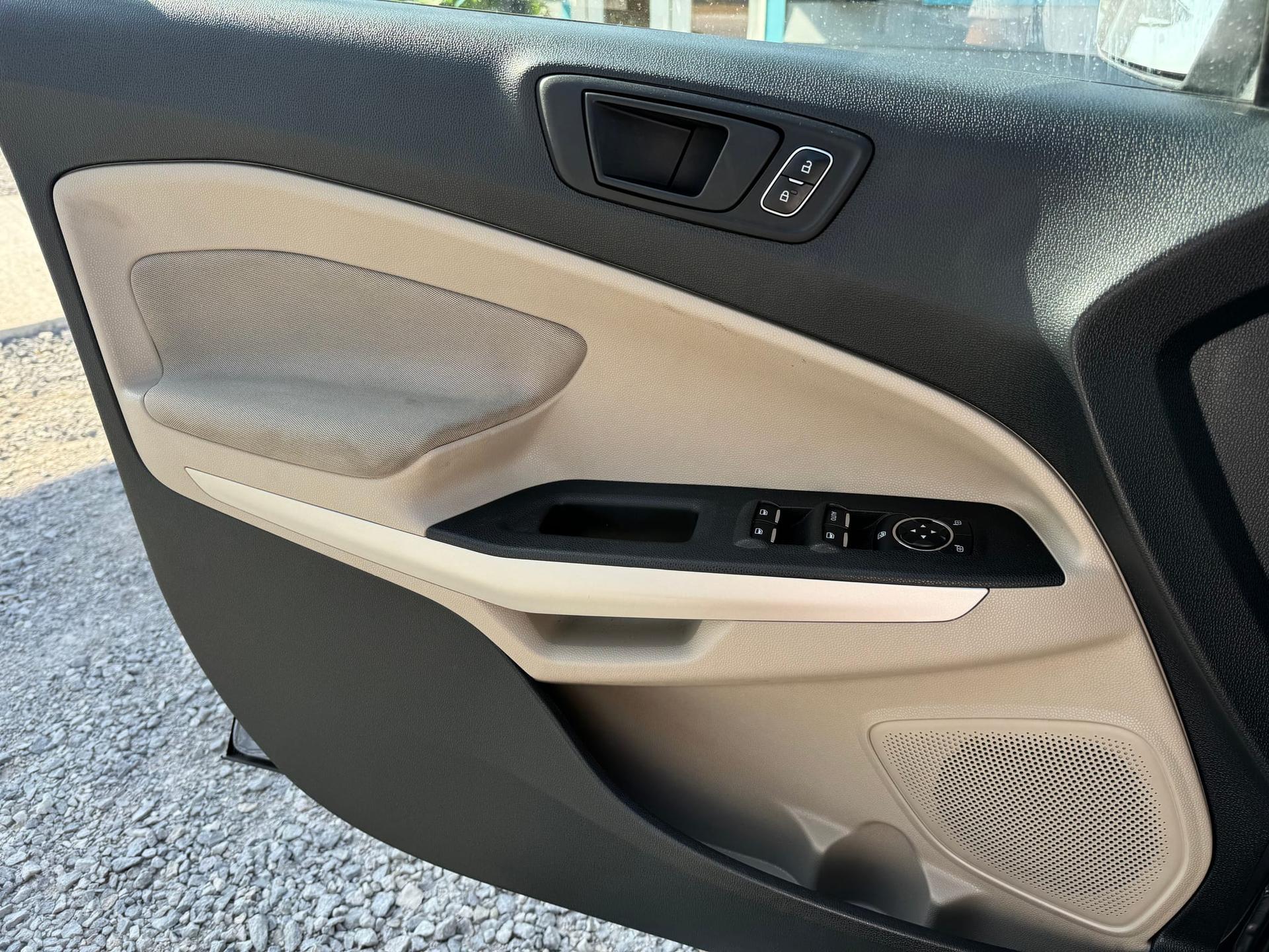 2018 Ford 2018 Ford EcoSport - thumbnail 6