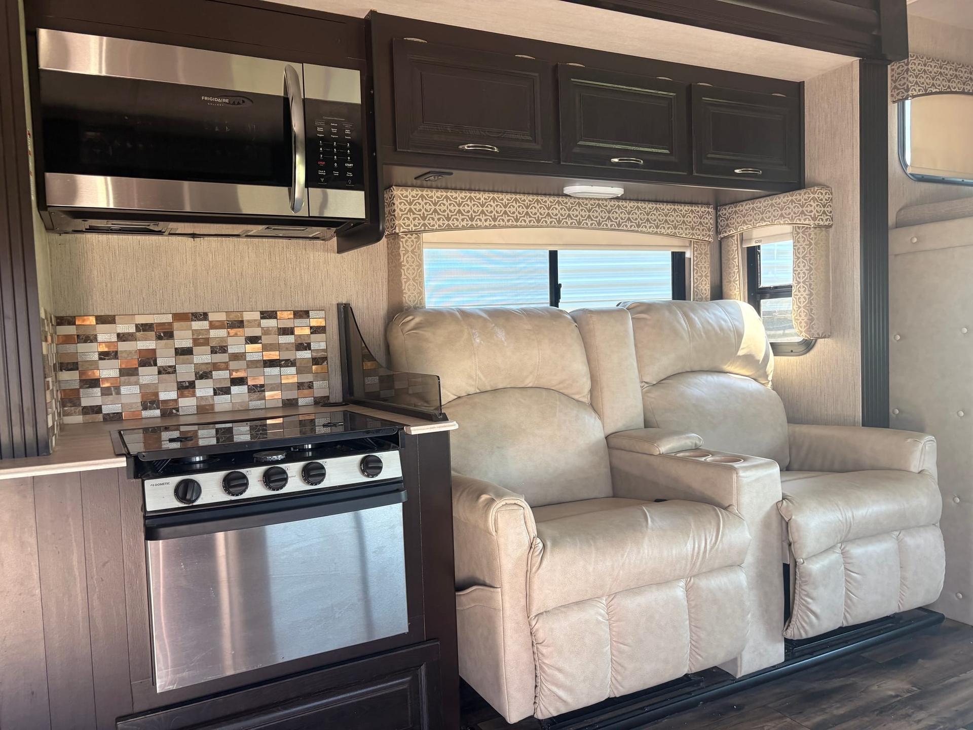 2019 Nexus RV 2019 Nexus RV Wraith - thumbnail 9