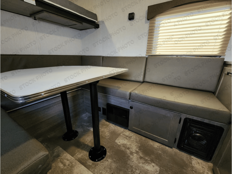 2027 Sunset Park RV 2027 Sunset Park RV Sunray - thumbnail 5