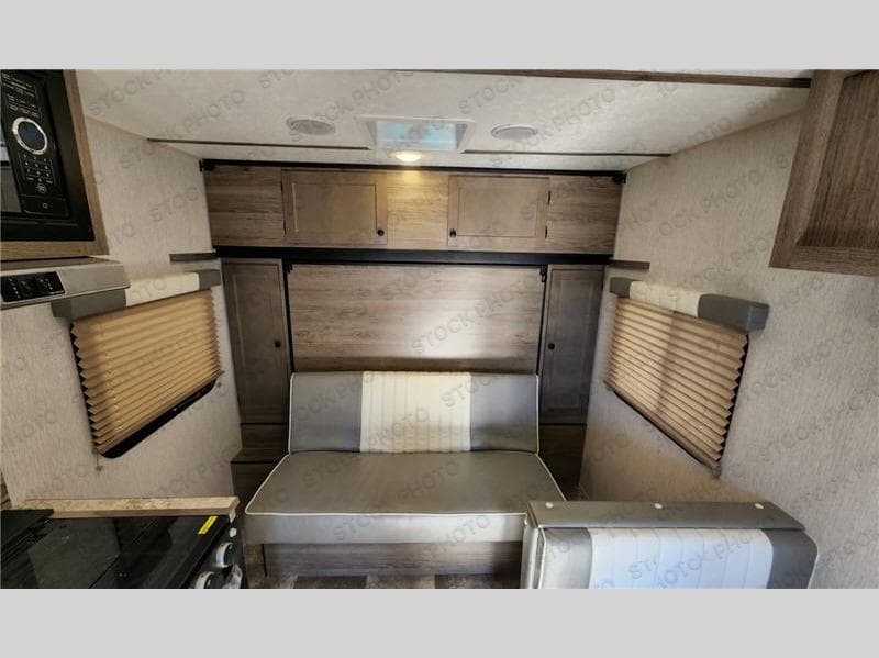 2027 Sunset Park RV 2027 Sunset Park RV Sun Lite - thumbnail 4