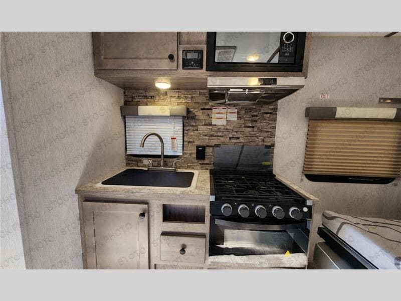 2027 Sunset Park RV 2027 Sunset Park RV Sun Lite - thumbnail 6