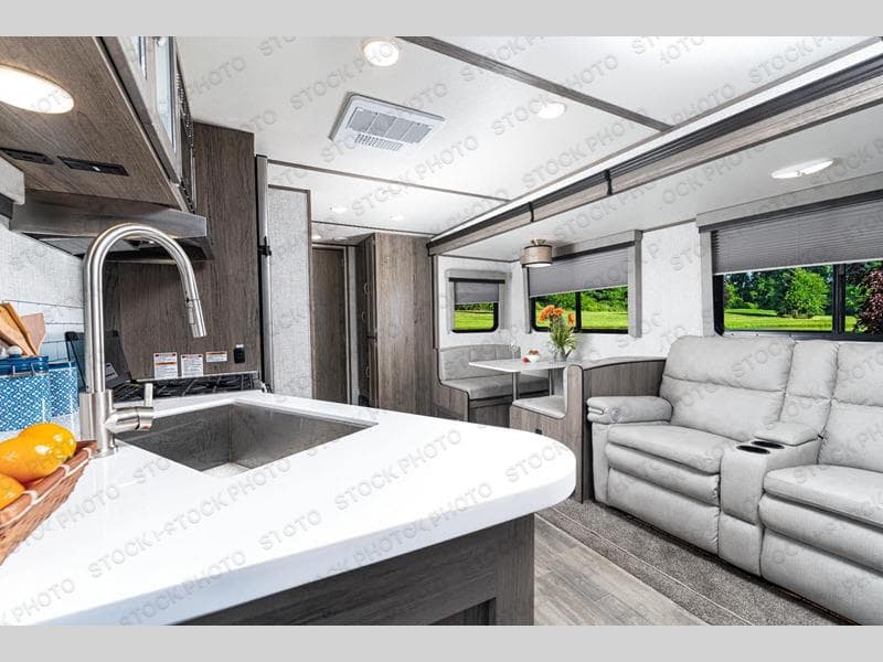 2027 Gulf Stream 2027 Gulf Stream Envision Luxury Series - thumbnail 4