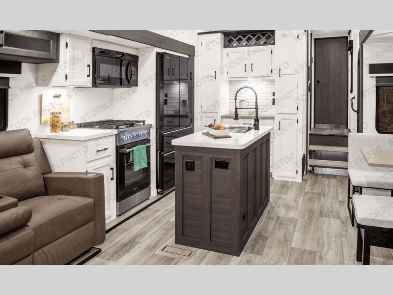2027 Venture RV 2027 Venture RV SportTrek Touring Edition - thumbnail 7