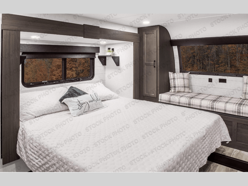 2027 Venture RV 2027 Venture RV SportTrek Touring Edition - thumbnail 8