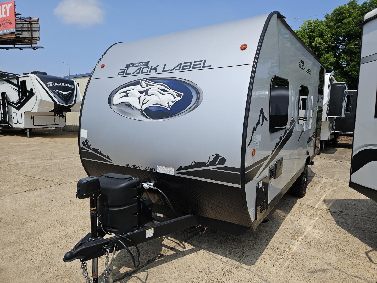 2024 Forest River 2024 Forest River Cherokee Wolf Pup Black Label - thumbnail 3