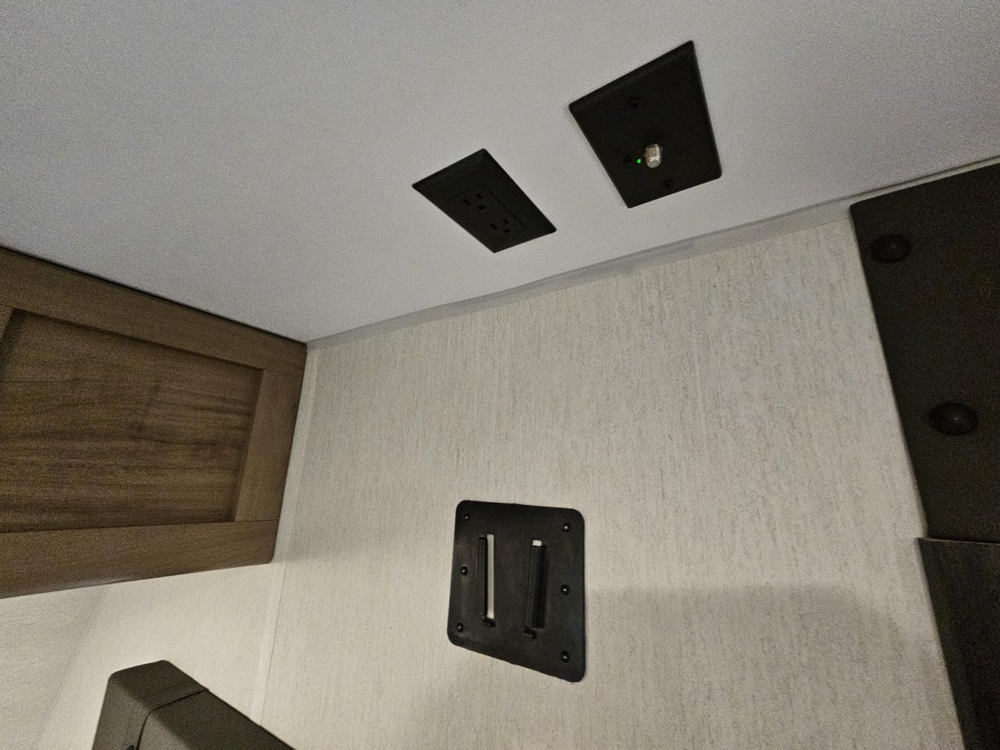 2024 Forest River 2024 Forest River Cherokee Wolf Pup Black Label - thumbnail 6