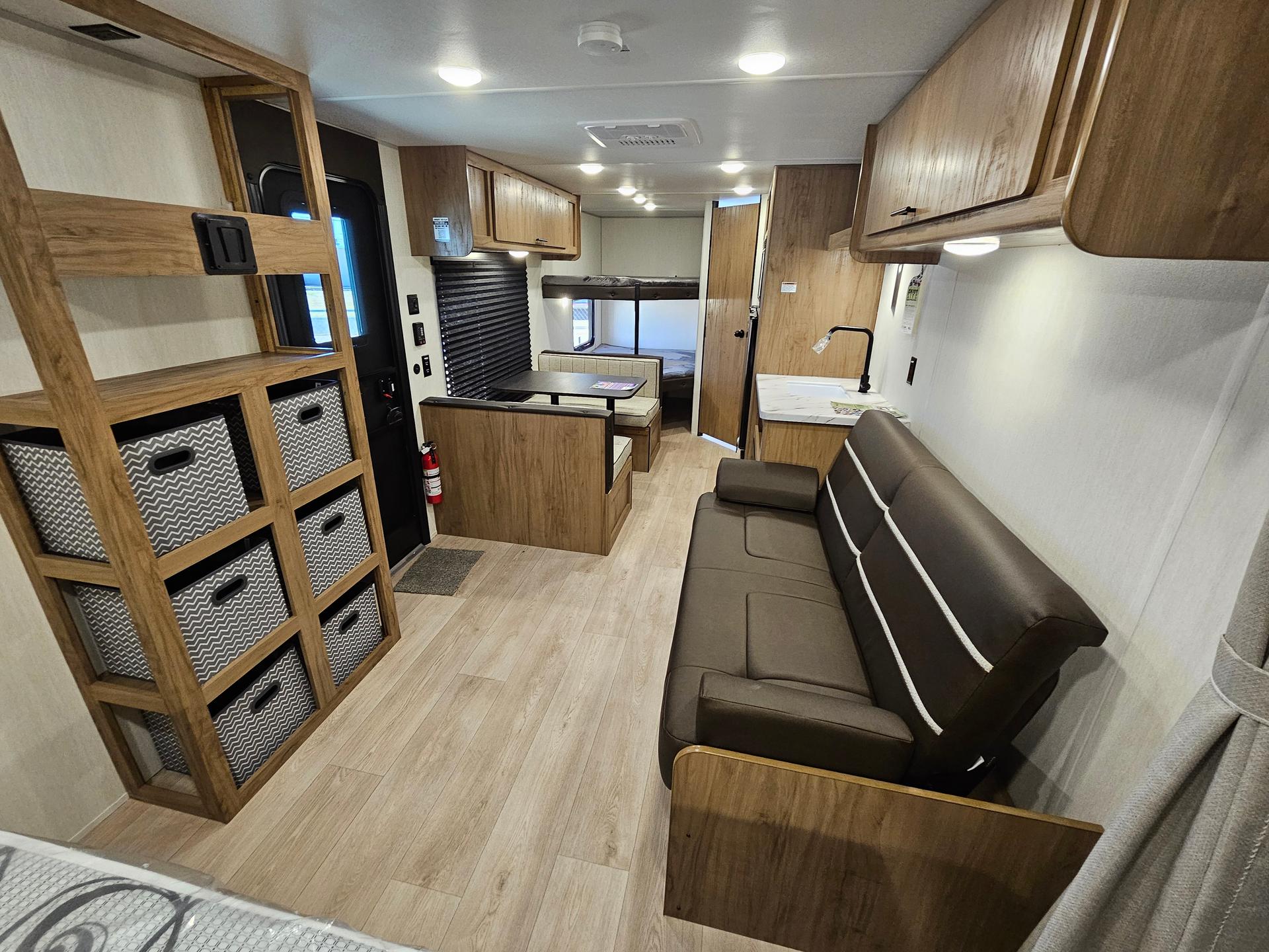 2026 Forest River 2026 Forest River Cherokee Grey Wolf - thumbnail 4