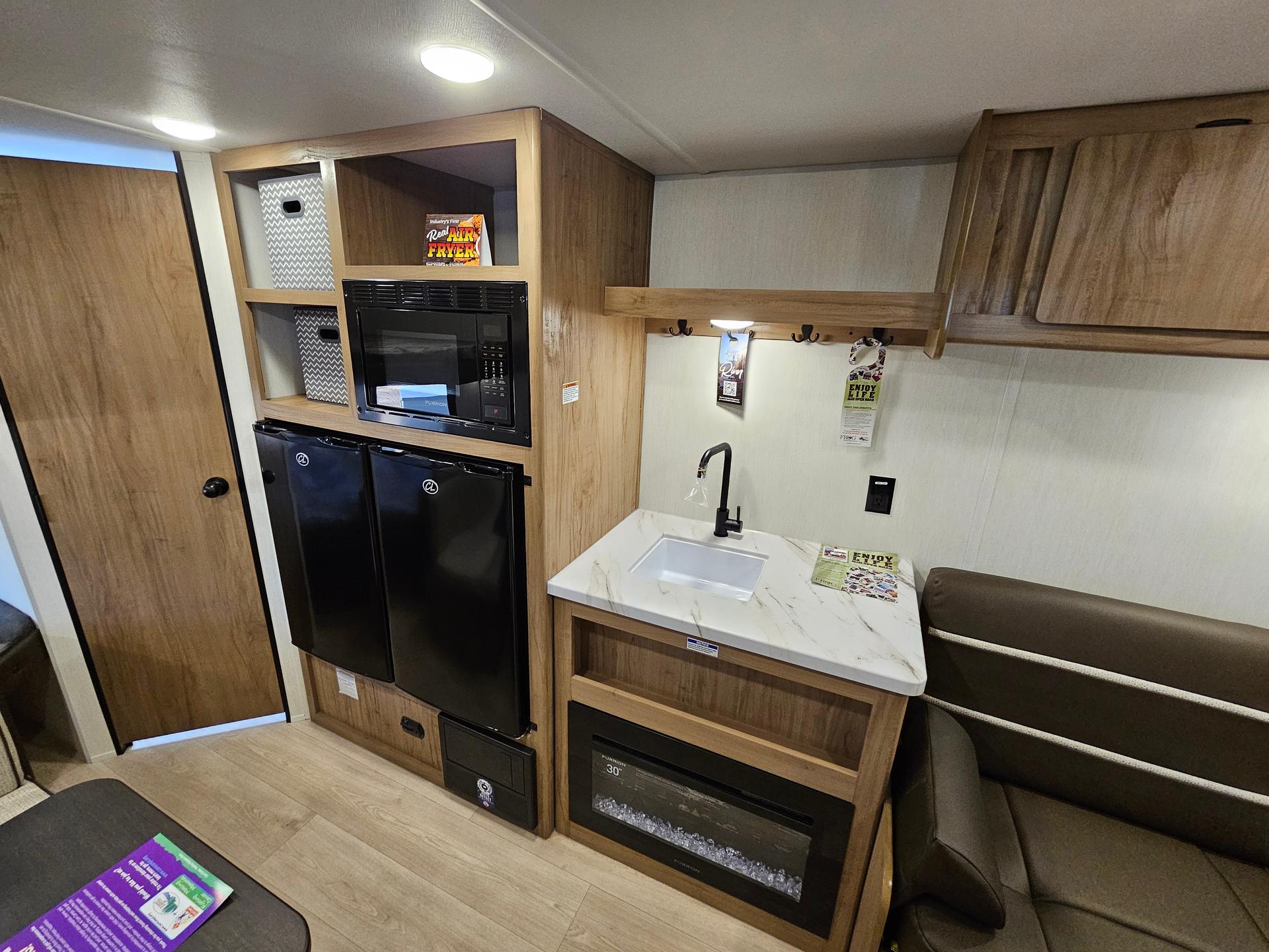 2026 Forest River 2026 Forest River Cherokee Grey Wolf - thumbnail 8