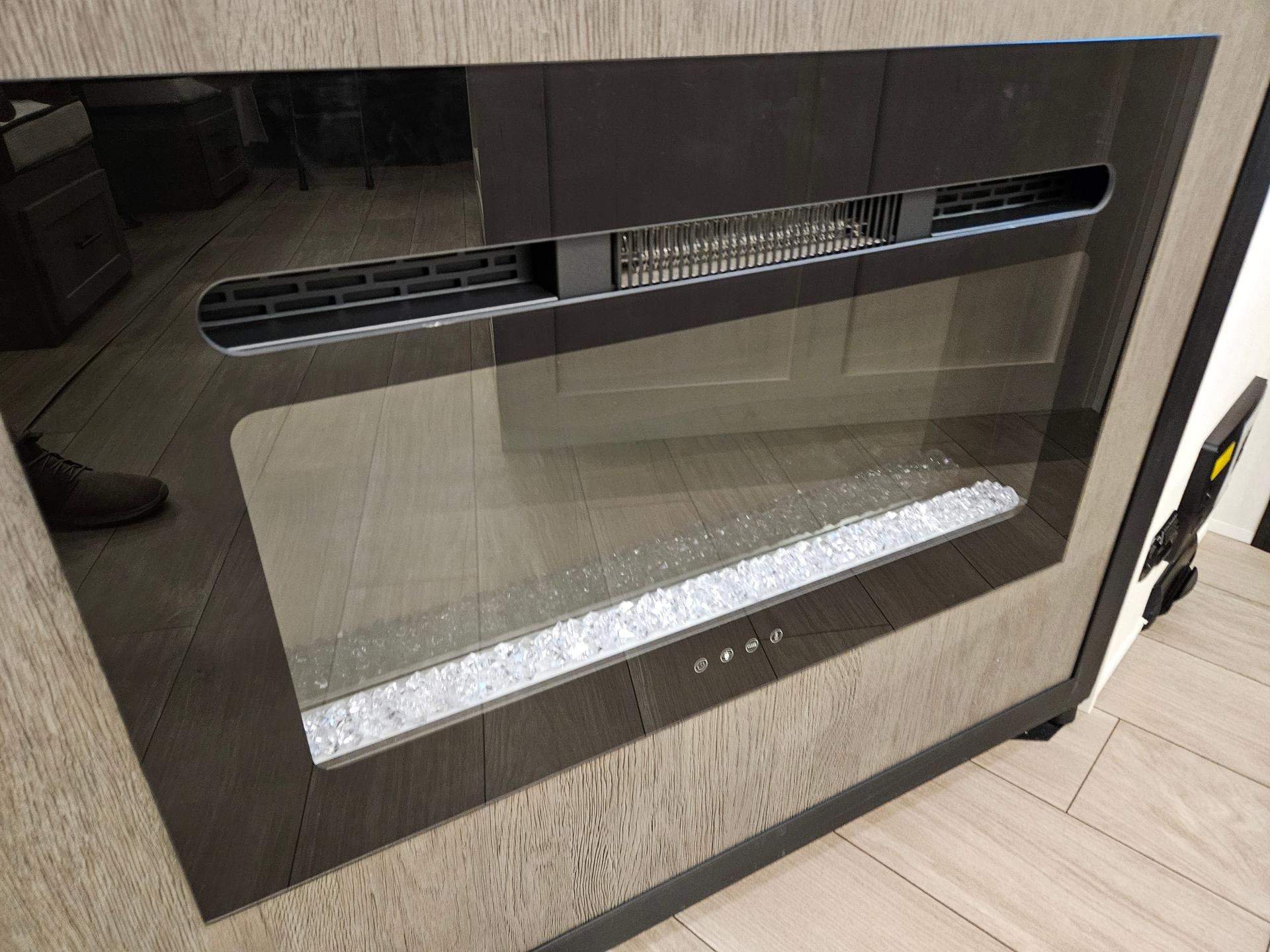 2026 Forest River 2026 Forest River Cherokee Alpha Wolf - thumbnail 8