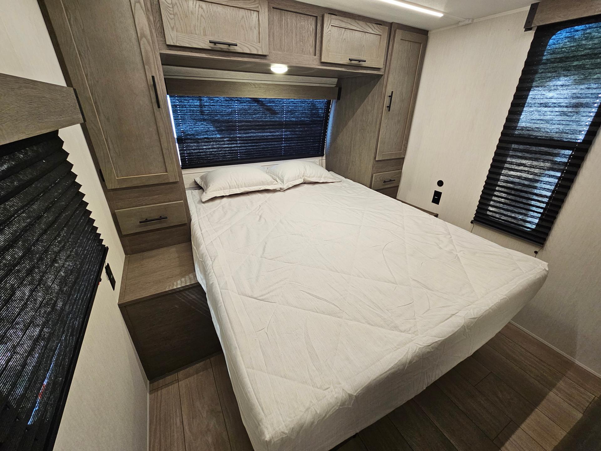 2026 Forest River 2026 Forest River Cherokee Alpha Wolf - thumbnail 15