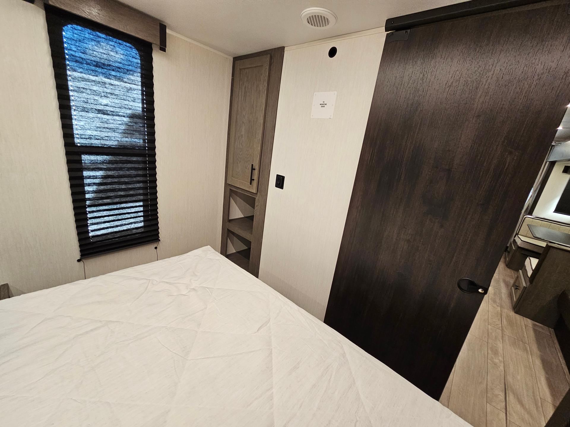 2026 Forest River 2026 Forest River Cherokee Alpha Wolf - thumbnail 16