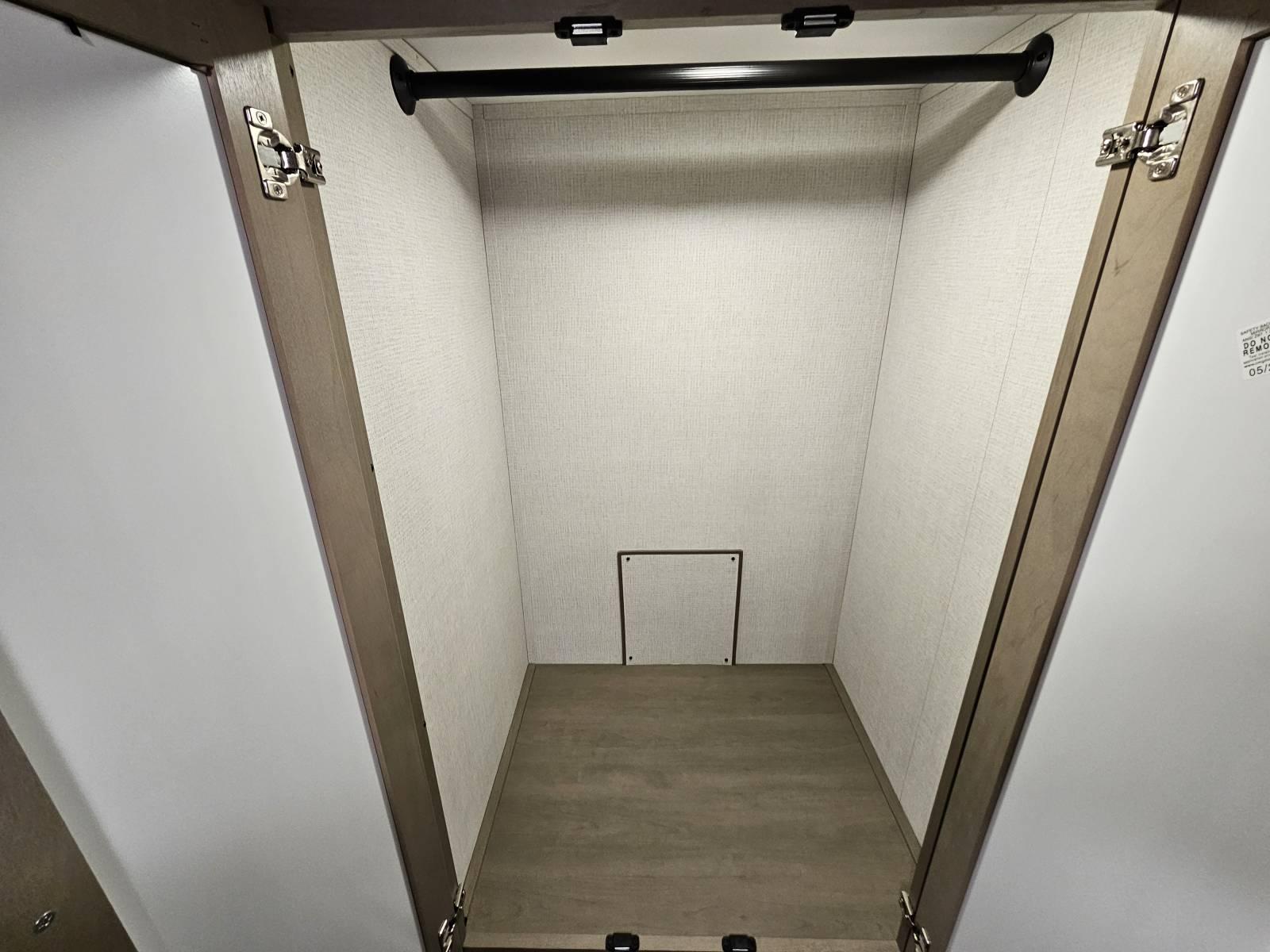 2026 Grand Design 2026 Grand Design Reflection 150 Series - thumbnail 15