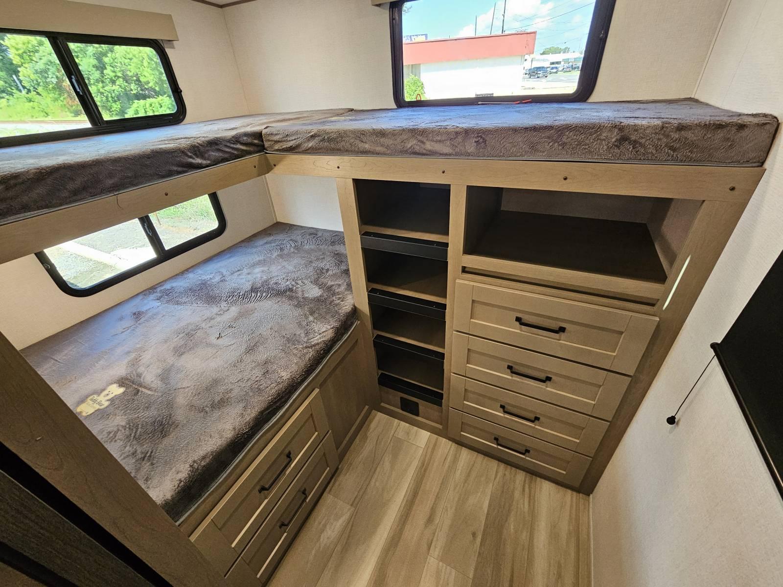 2026 Grand Design 2026 Grand Design Reflection 150 Series - thumbnail 16