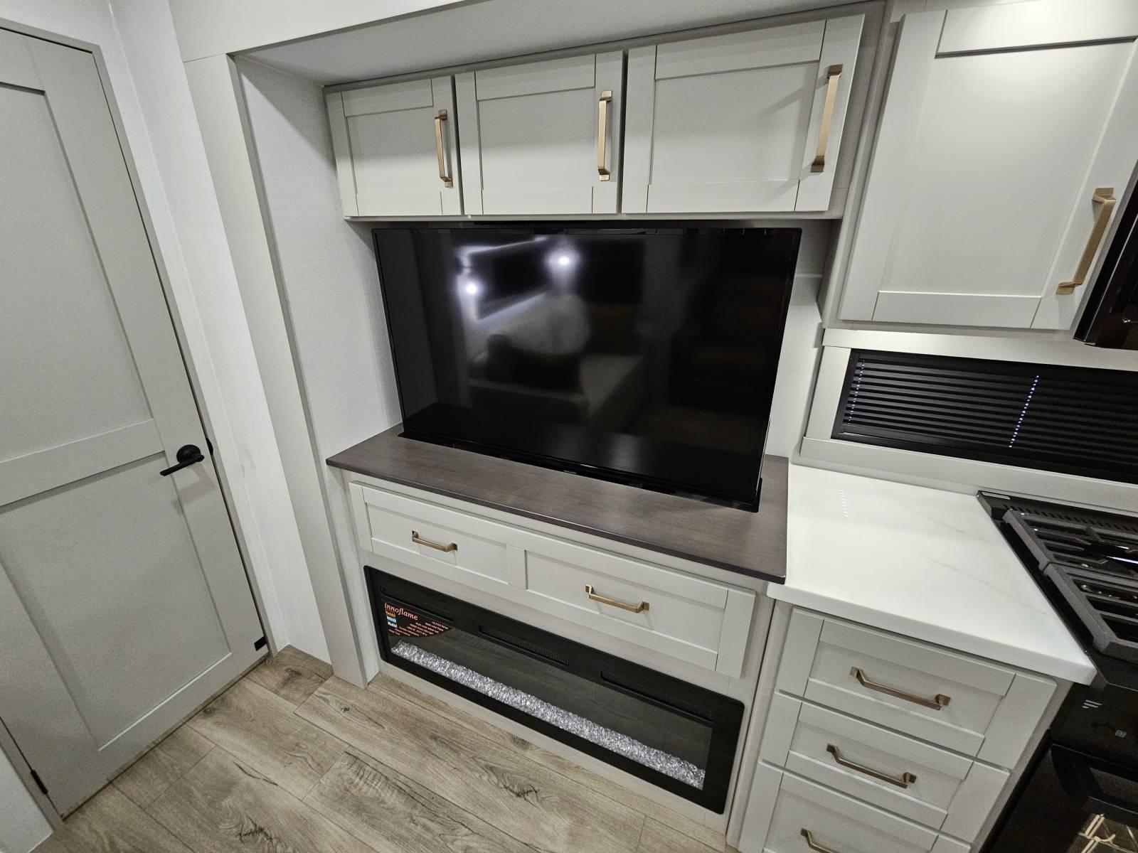 2026 Brinkley 2026 Brinkley Model Z - thumbnail 8