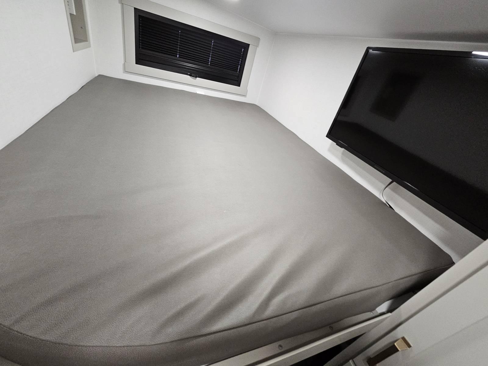 2026 Brinkley 2026 Brinkley Model Z - thumbnail 22