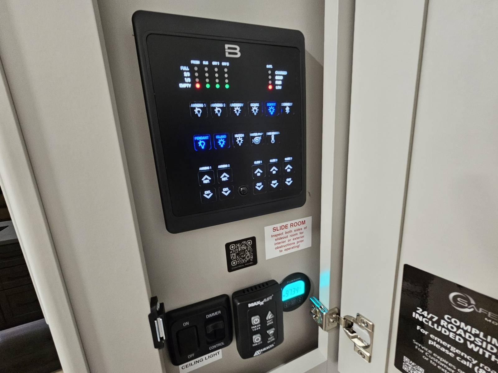 2026 Brinkley 2026 Brinkley Model Z - thumbnail 23