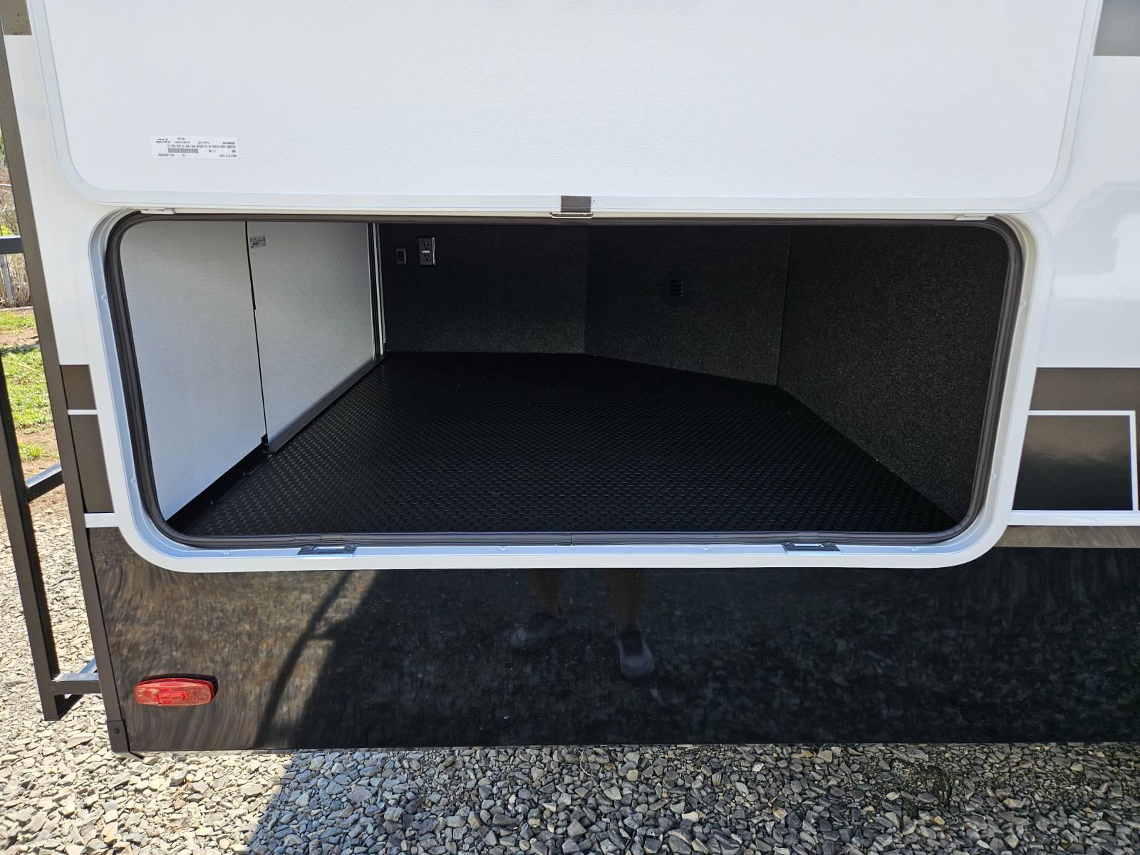 2026 Brinkley 2026 Brinkley Model Z - thumbnail 27