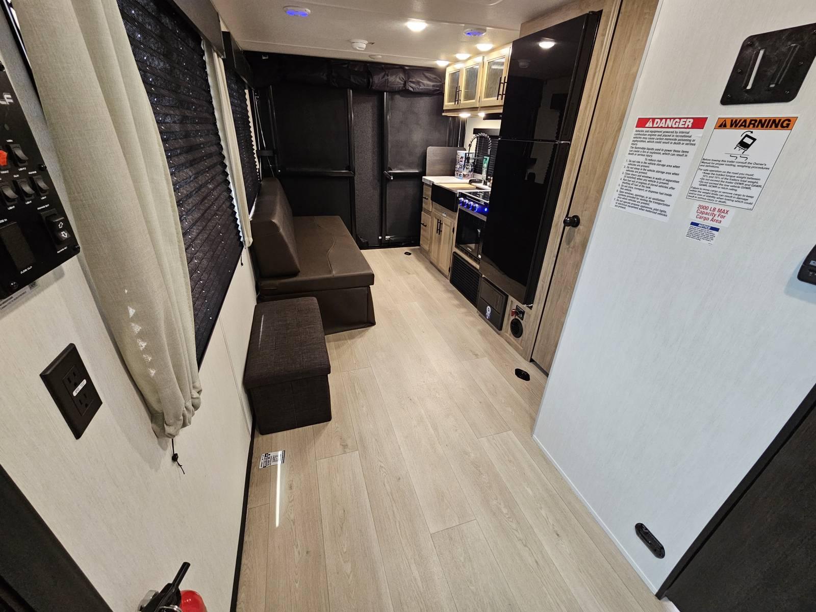 2026 Forest River 2026 Forest River Cherokee Grey Wolf - thumbnail 4