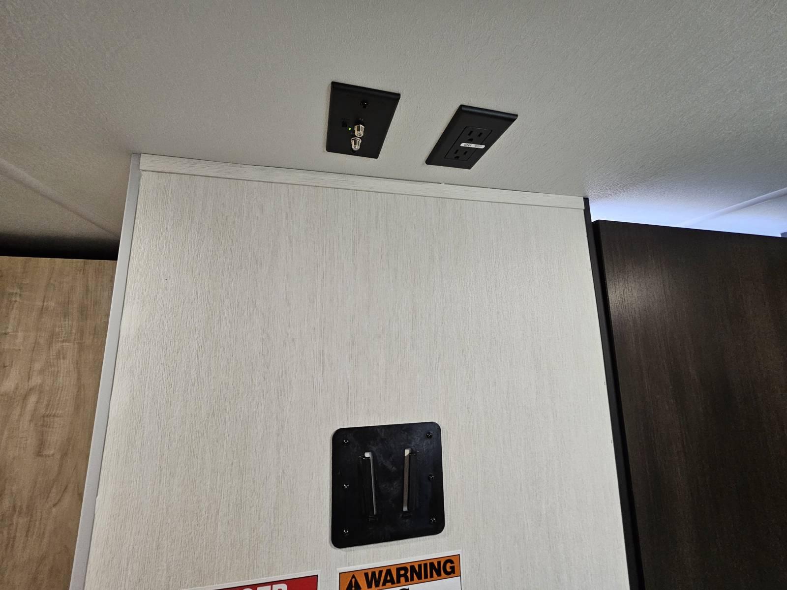 2026 Forest River 2026 Forest River Cherokee Grey Wolf - thumbnail 7