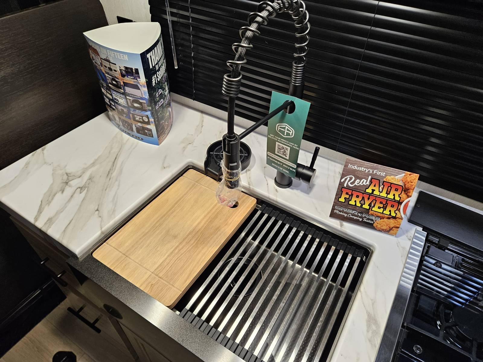 2026 Forest River 2026 Forest River Cherokee Grey Wolf - thumbnail 10