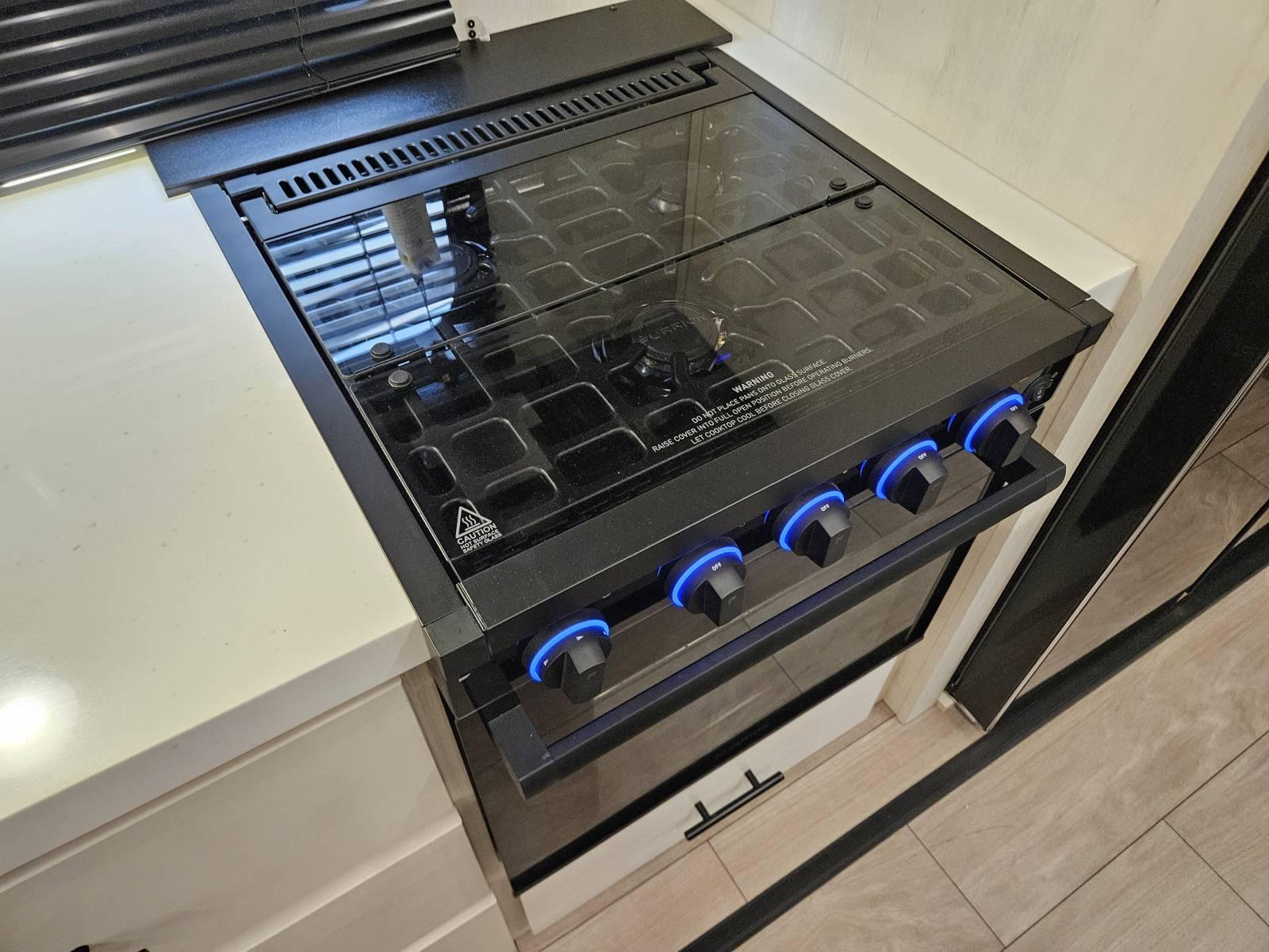 2026 Forest River 2026 Forest River Cherokee Arctic Wolf Suite - thumbnail 10