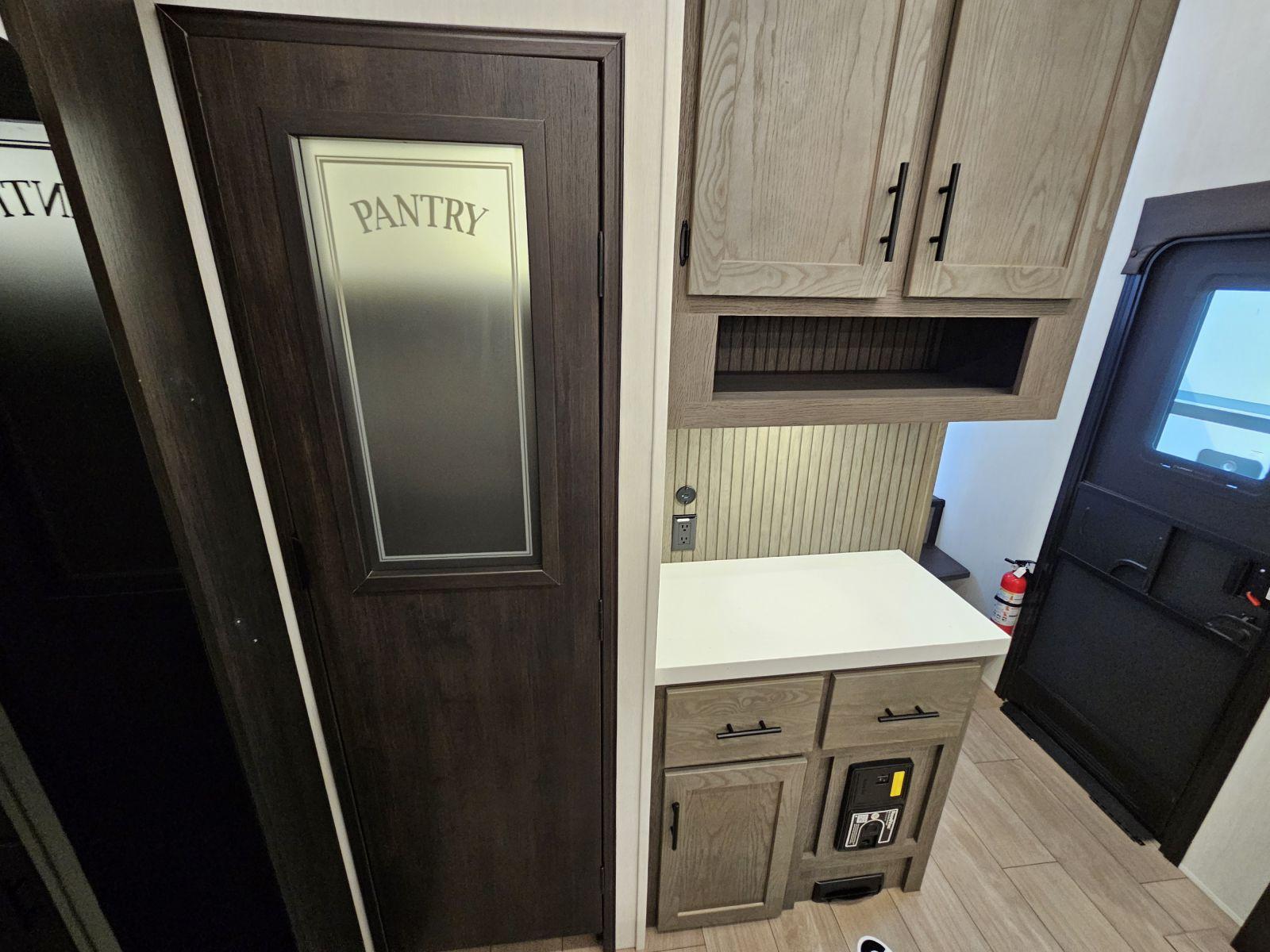 2026 Forest River 2026 Forest River Cherokee Arctic Wolf Suite - thumbnail 13