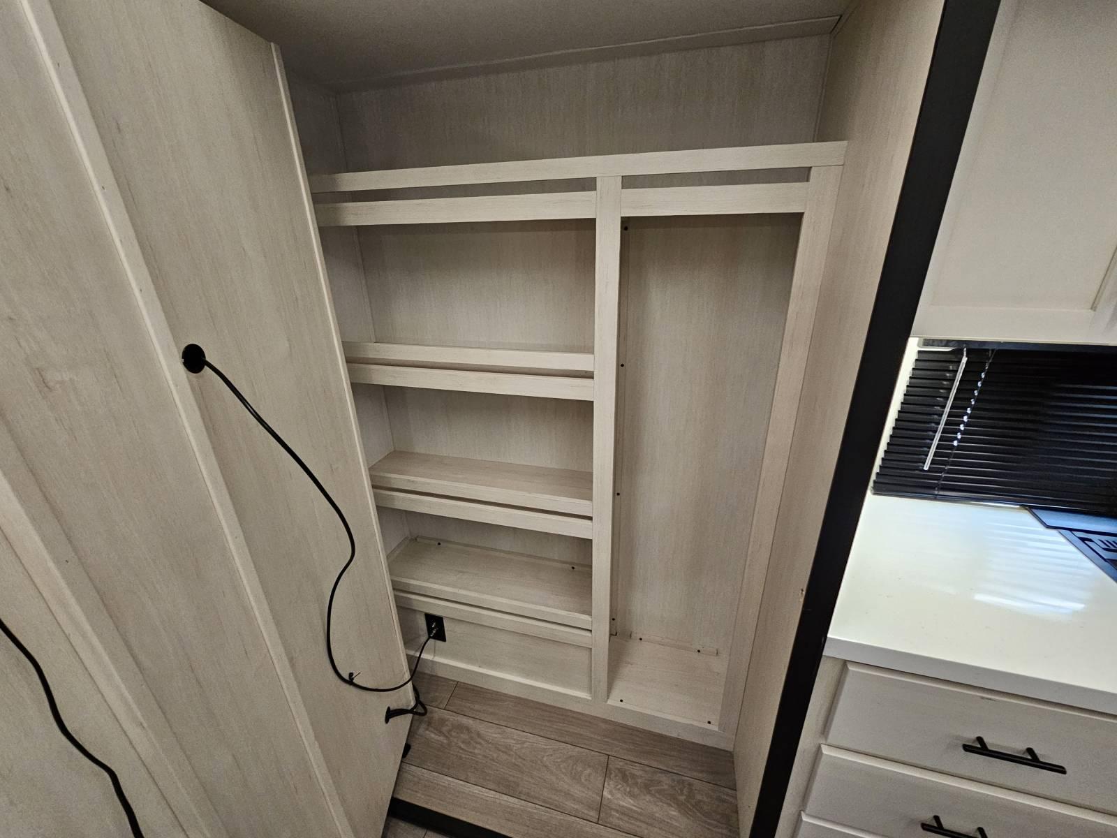 2026 Forest River 2026 Forest River Cherokee Arctic Wolf Suite - thumbnail 15