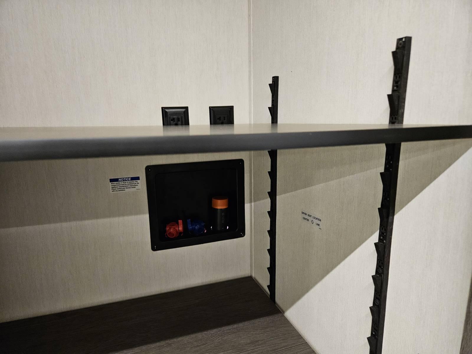 2026 Forest River 2026 Forest River Cherokee Arctic Wolf Suite - thumbnail 21