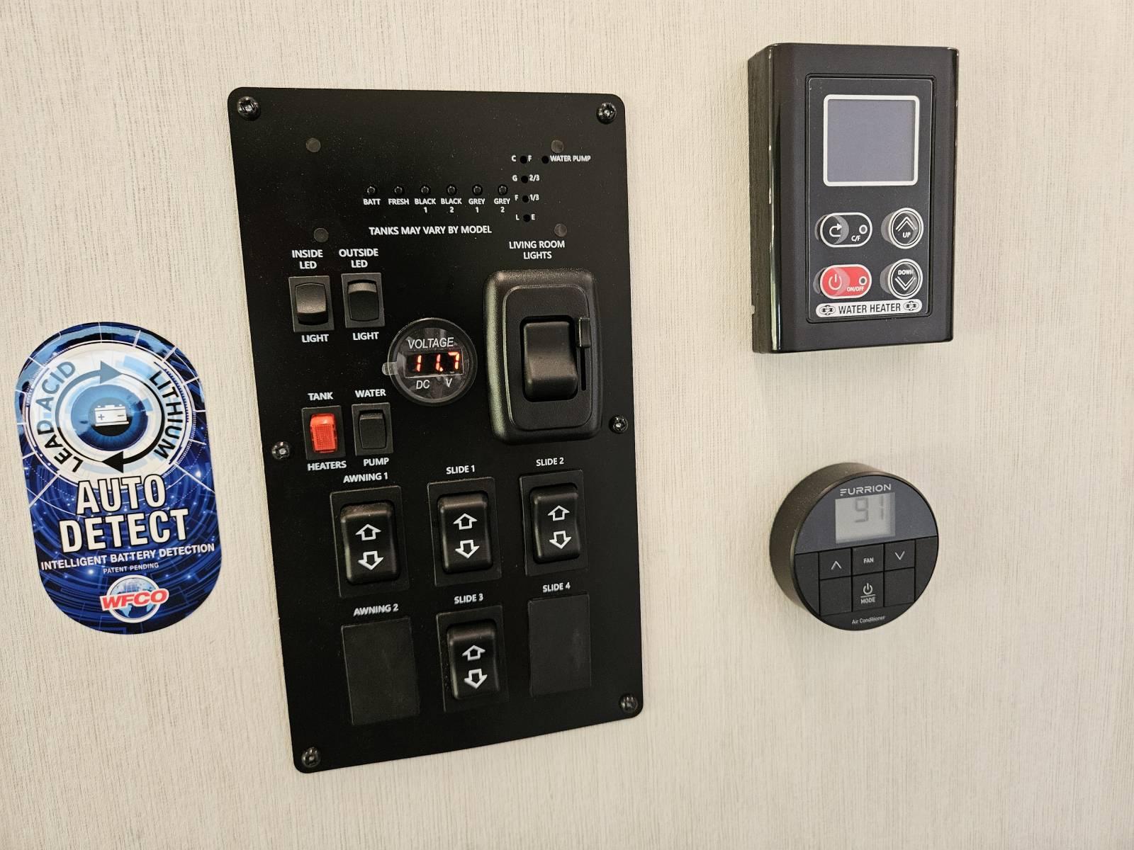 2026 Forest River 2026 Forest River Cherokee Arctic Wolf Suite - thumbnail 26