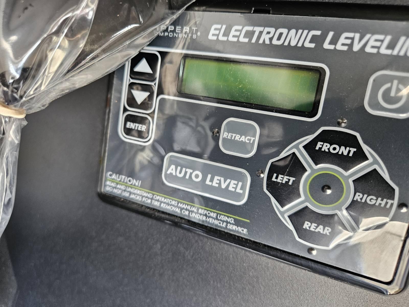 2026 Forest River 2026 Forest River Cherokee Arctic Wolf Suite - thumbnail 31