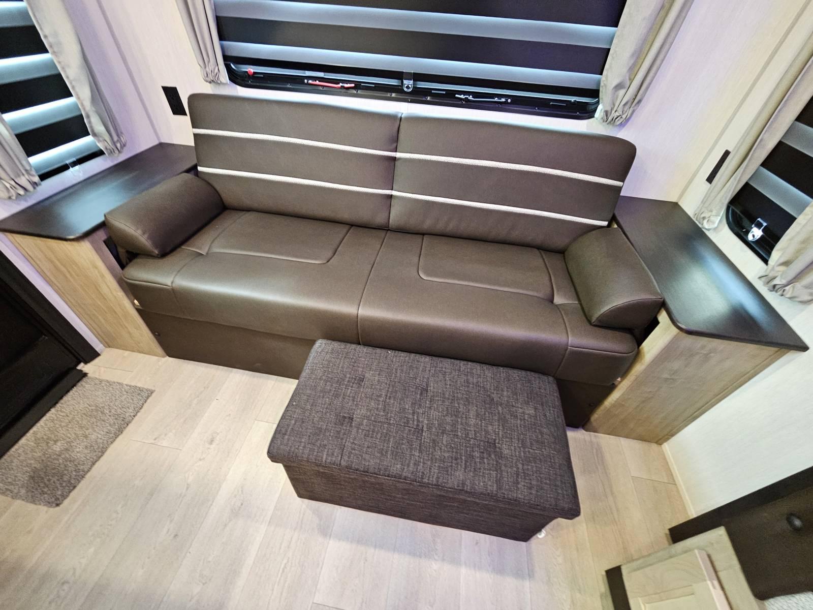 2026 Forest River 2026 Forest River Cherokee Grey Wolf Black Label - thumbnail 6