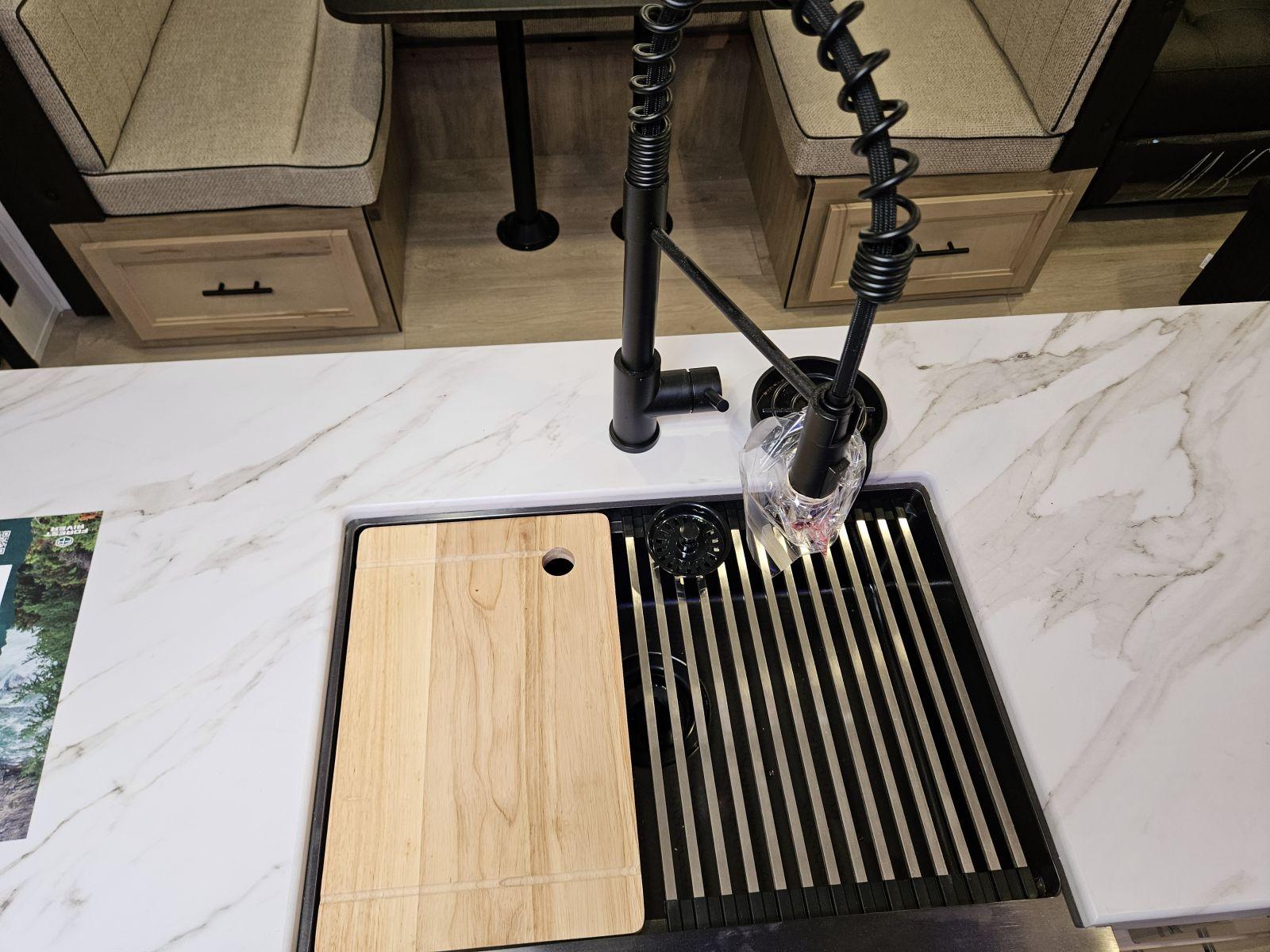 2026 Forest River 2026 Forest River Cherokee Wolf Den - thumbnail 10