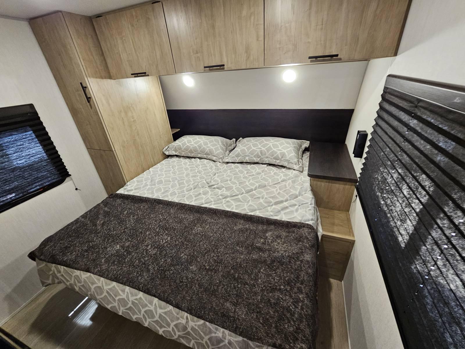 2026 Forest River 2026 Forest River Cherokee Wolf Den - thumbnail 15