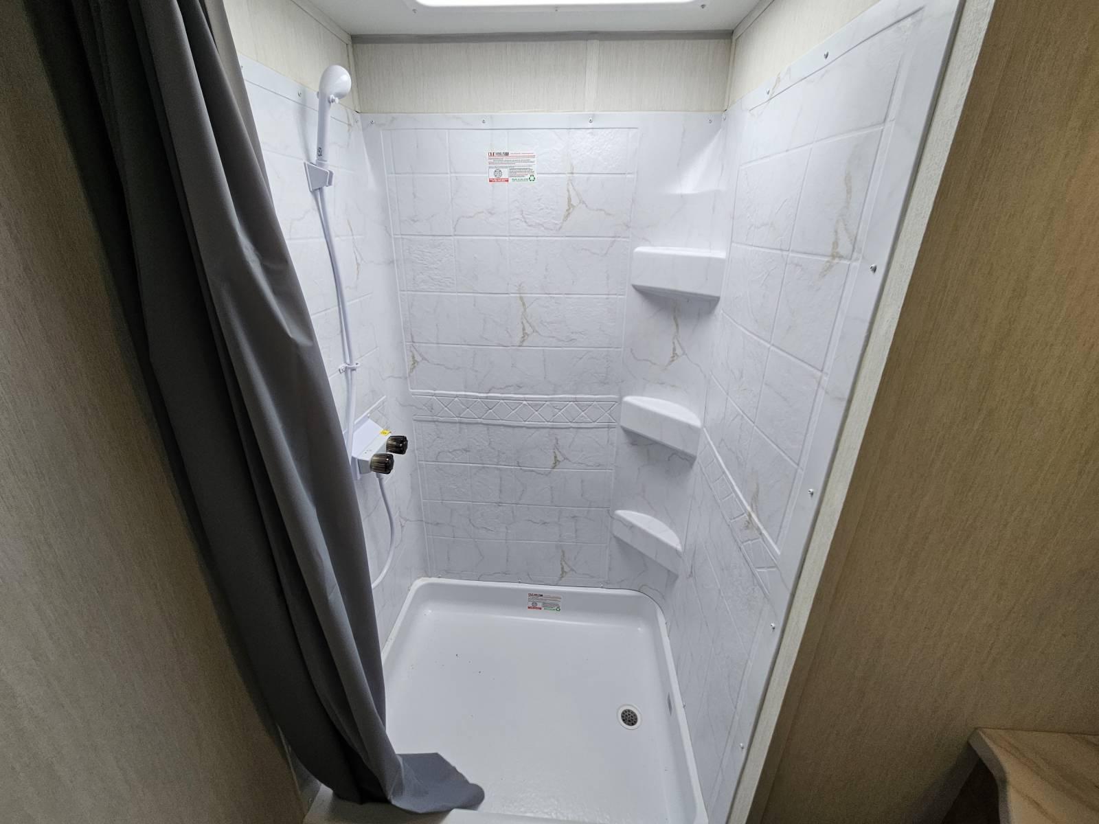 2026 Forest River 2026 Forest River Cherokee Wolf Den - thumbnail 23