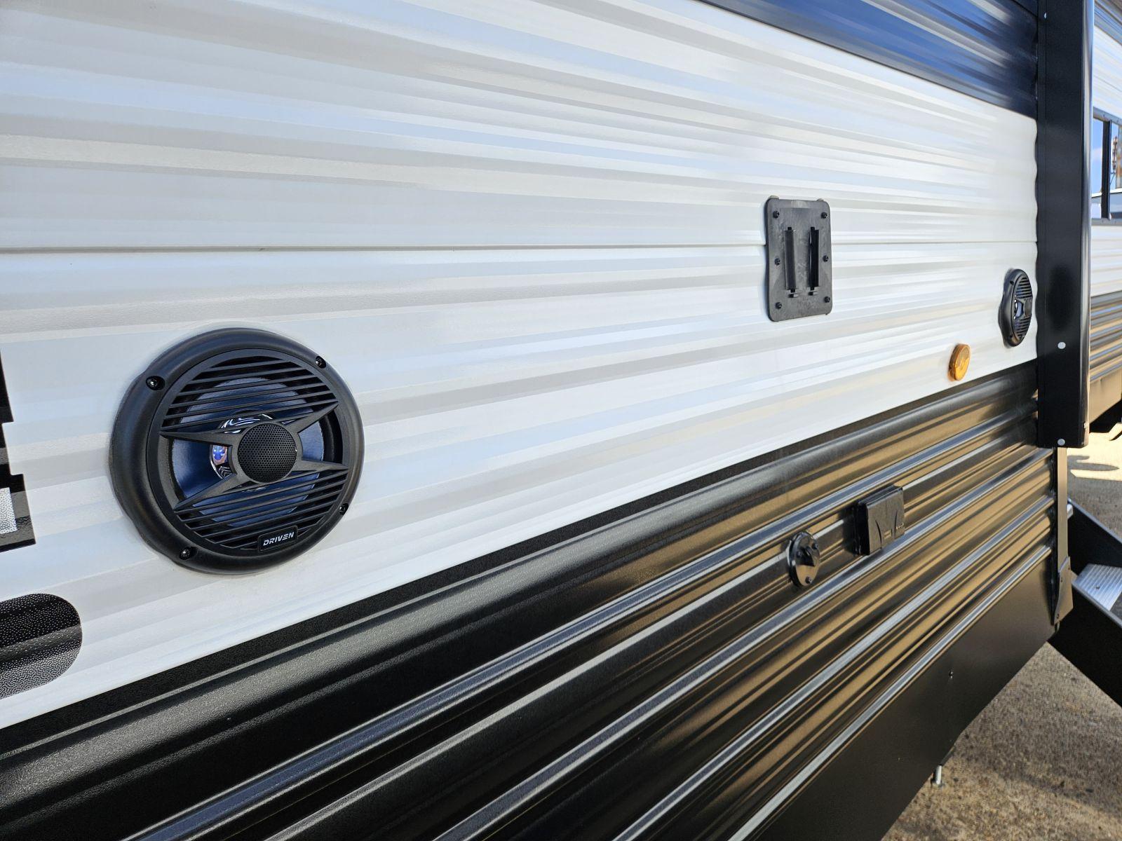 2026 Forest River 2026 Forest River Cherokee Wolf Den - thumbnail 31