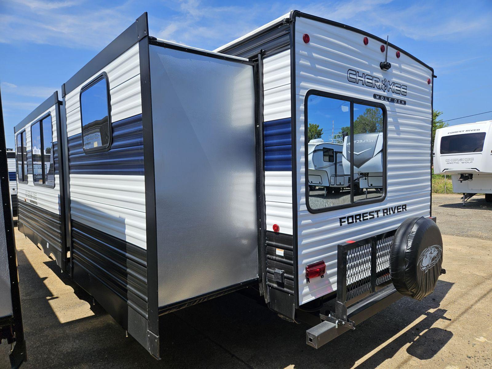 2026 Forest River 2026 Forest River Cherokee Wolf Den - thumbnail 36