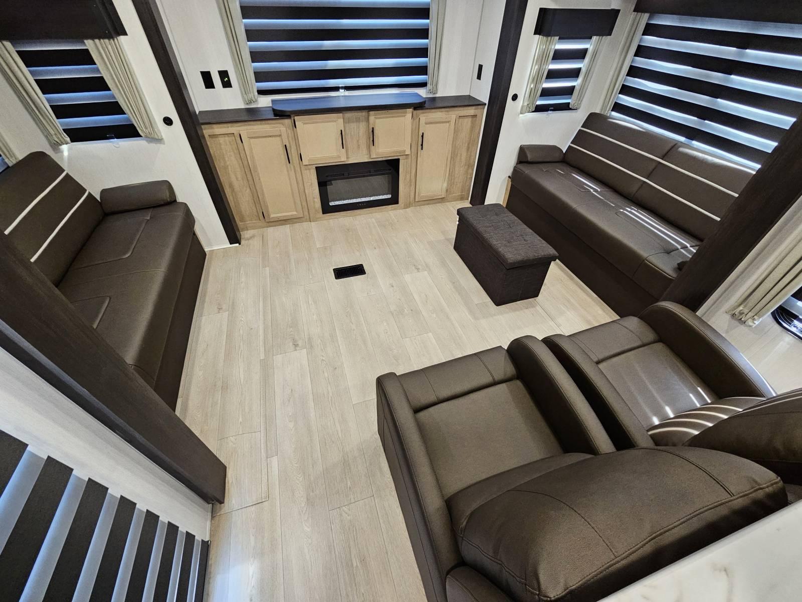 2026 Forest River 2026 Forest River Cherokee Wolf Den - thumbnail 6