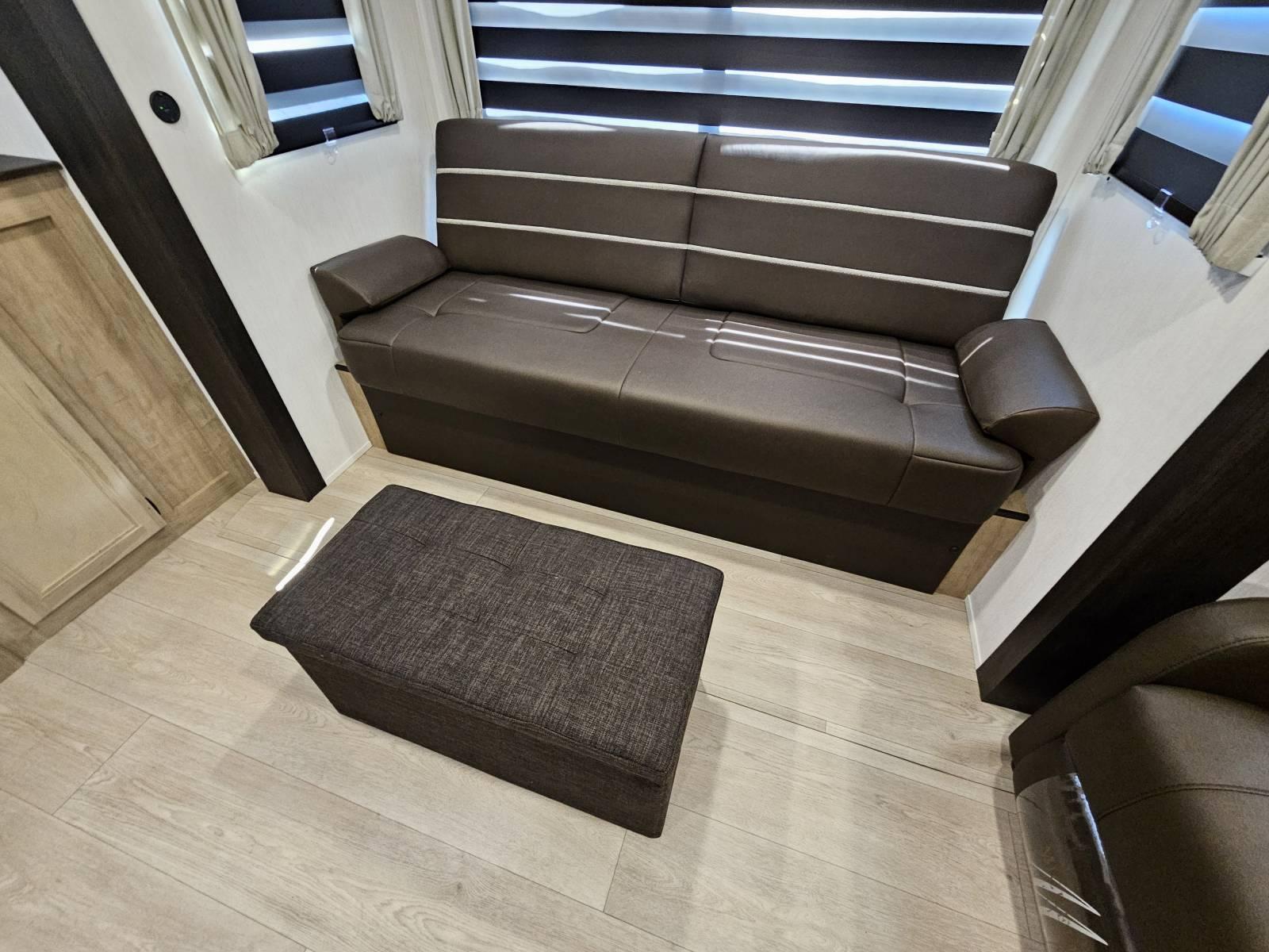 2026 Forest River 2026 Forest River Cherokee Wolf Den - thumbnail 8